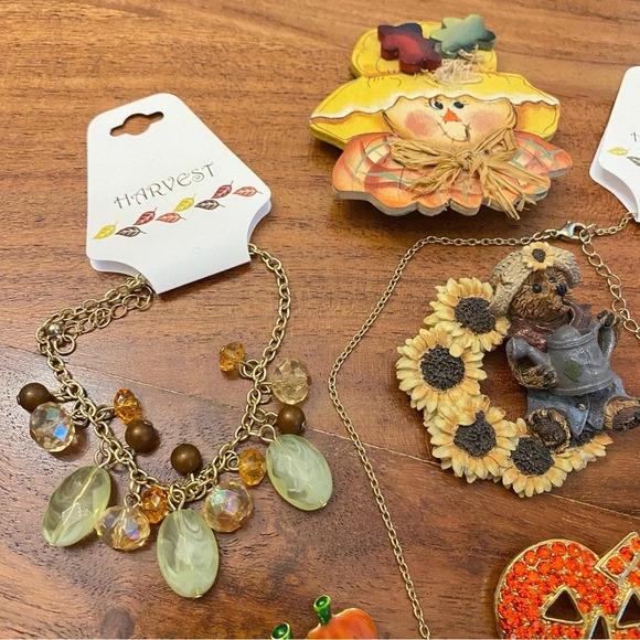 Fall Harvest Thanksgiving Assorted  Lot of Jewelry and Brooches - Picture 6 of 10